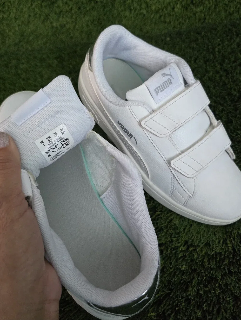 PUMA Smash v2 Sneakers